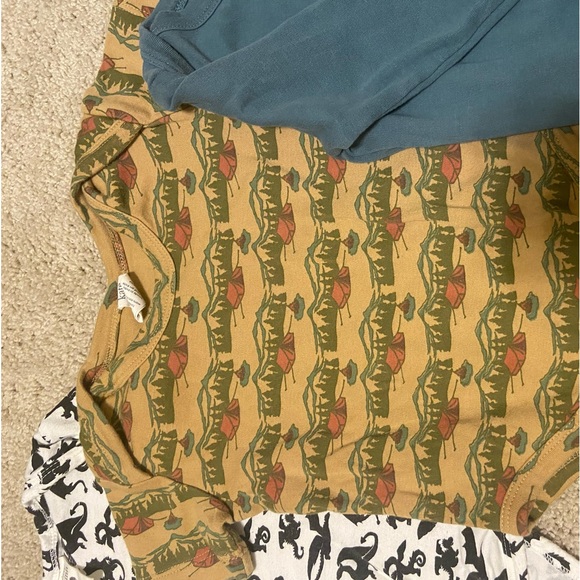 Kate Quinn baby onesie bundle - Picture 9 of 10